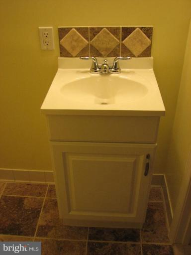 8020 Wallace Road Dundalk, MD 21222 - Photo 13 of 21 Basement Full Bath #1