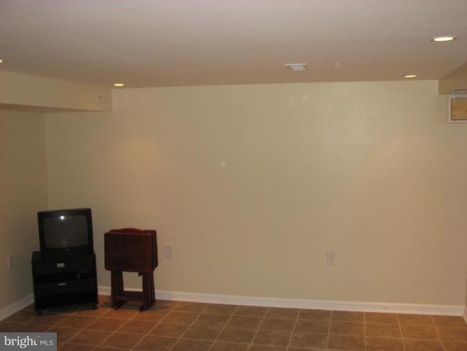 8020 Wallace Road Dundalk, MD 21222 - Photo 10 of 21 Basement