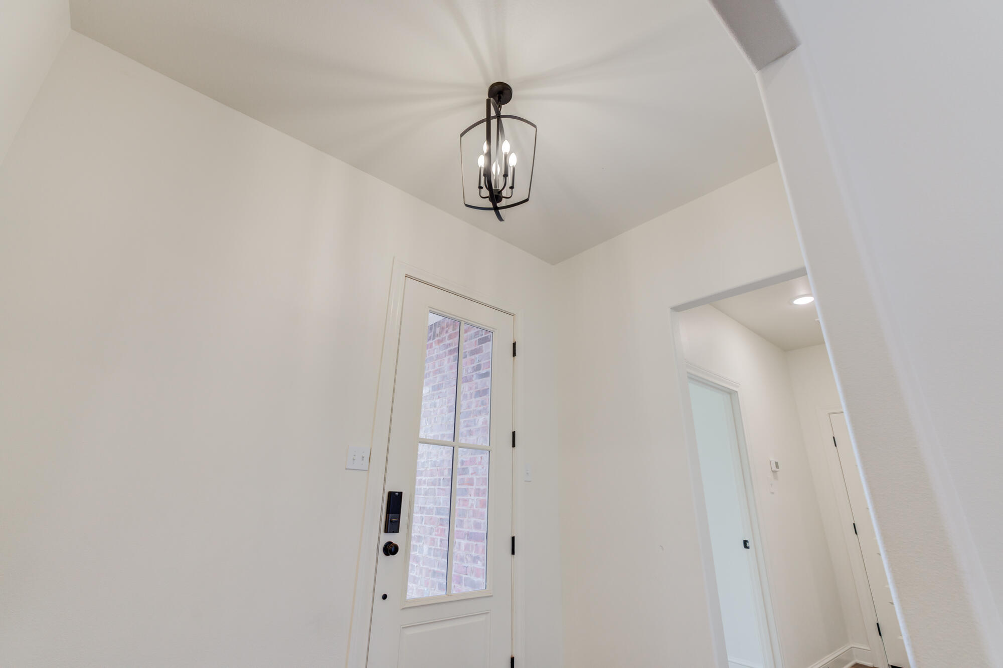 7609 52nd Street Lubbock, TX 79407 - Photo 12 of 54 7609-52nd-St_Lubbock-TX2_Entryway