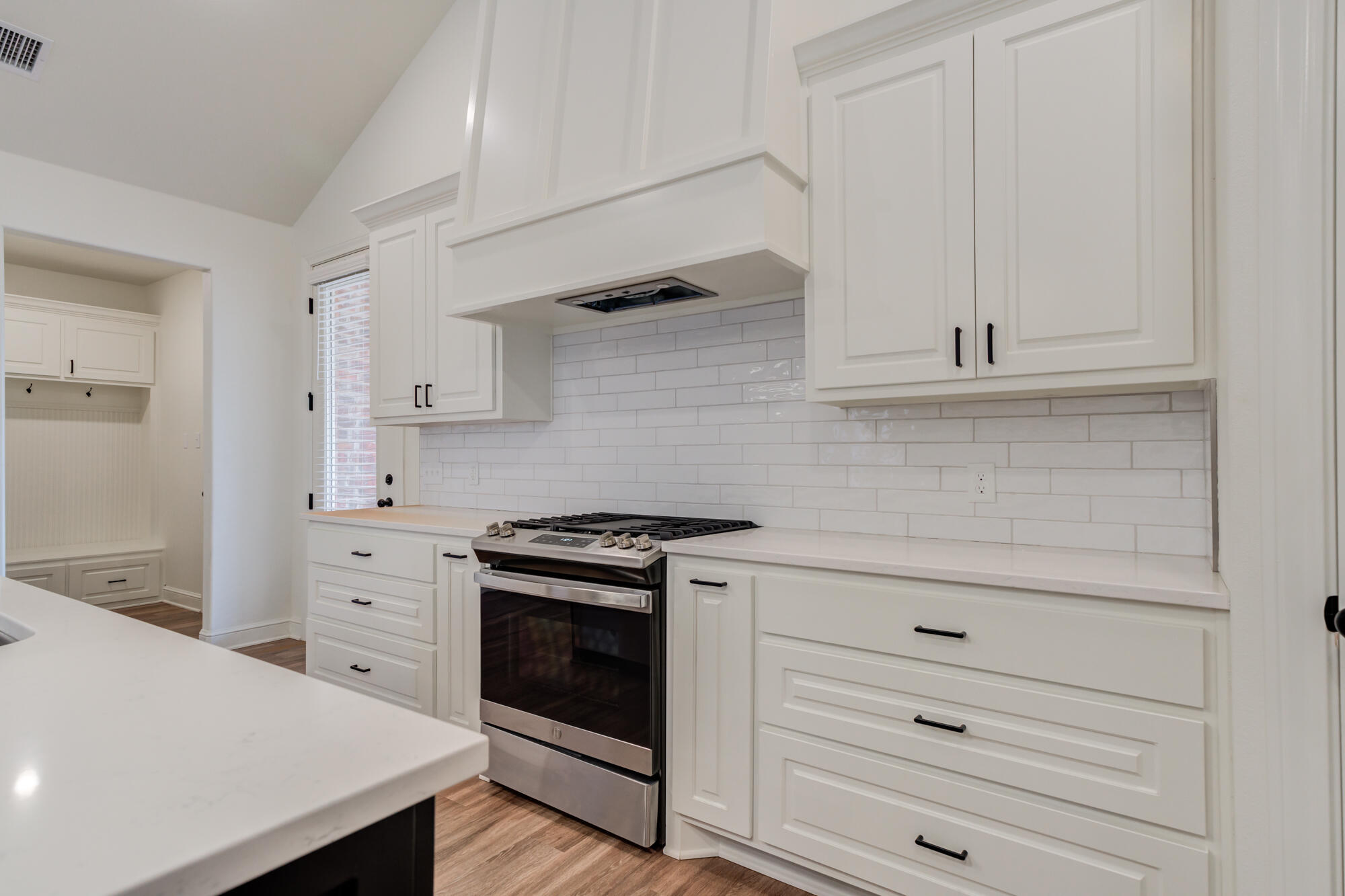 7609 52nd Street Lubbock, TX 79407 - Photo 20 of 54 7609-52nd-St_Lubbock-TX27_Kitchen