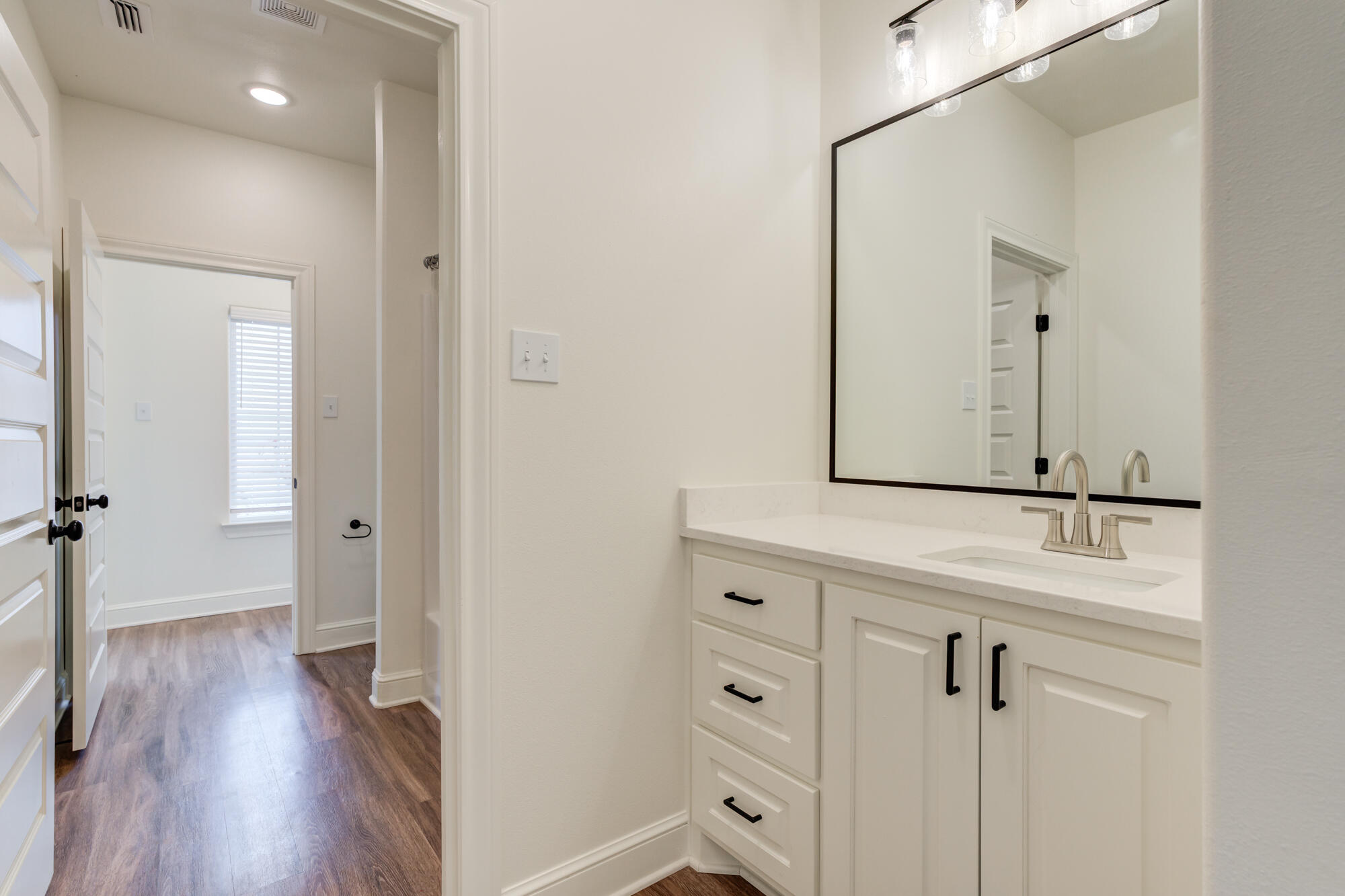 7609 52nd Street Lubbock, TX 79407 - Photo 45 of 54 7609-52nd-St_Lubbock-TX13_Bathroom-3