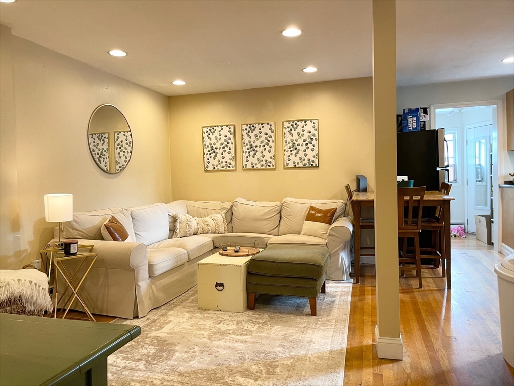 4 O Street, Unit 3 Boston, MA 02127 - Photo 1 of 11