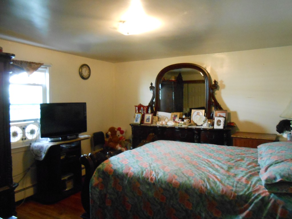 38 Westmore Road Boston, MA 02126 - Photo 5 of 14 Gallery Image 5