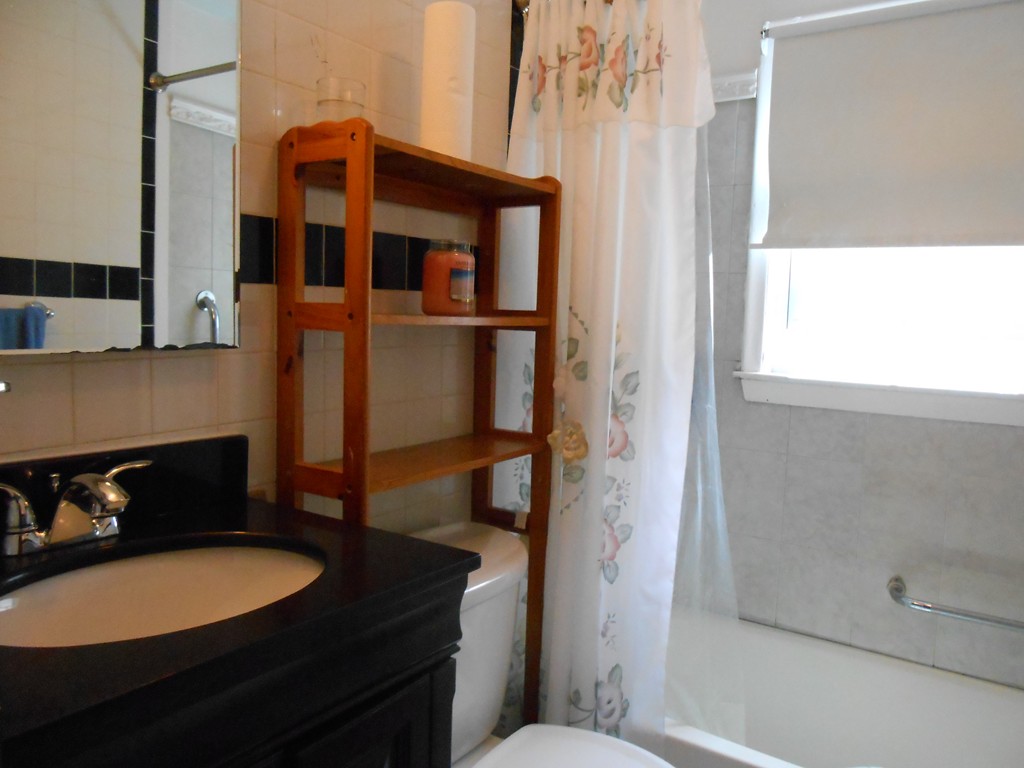 38 Westmore Road Boston, MA 02126 - Photo 7 of 14 Gallery Image 7