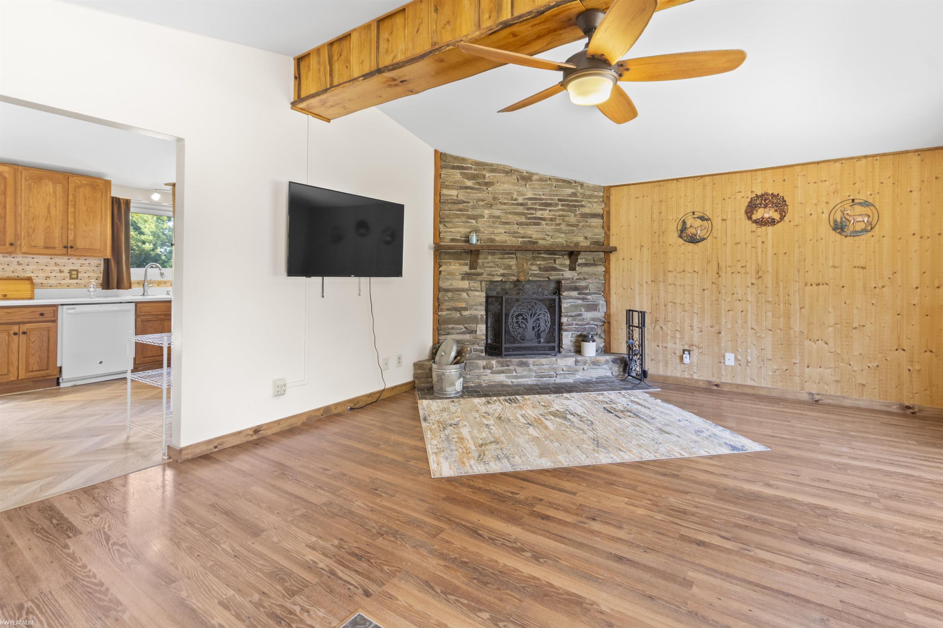 8135 State Road Fort Gratiot, MI 48059 - Photo 7 of 27