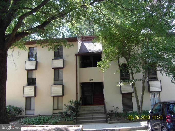 2247 Castle Rock Square, Unit 21C Reston, VA 20191 - Photo 1 of 10 Exterior (Main)
