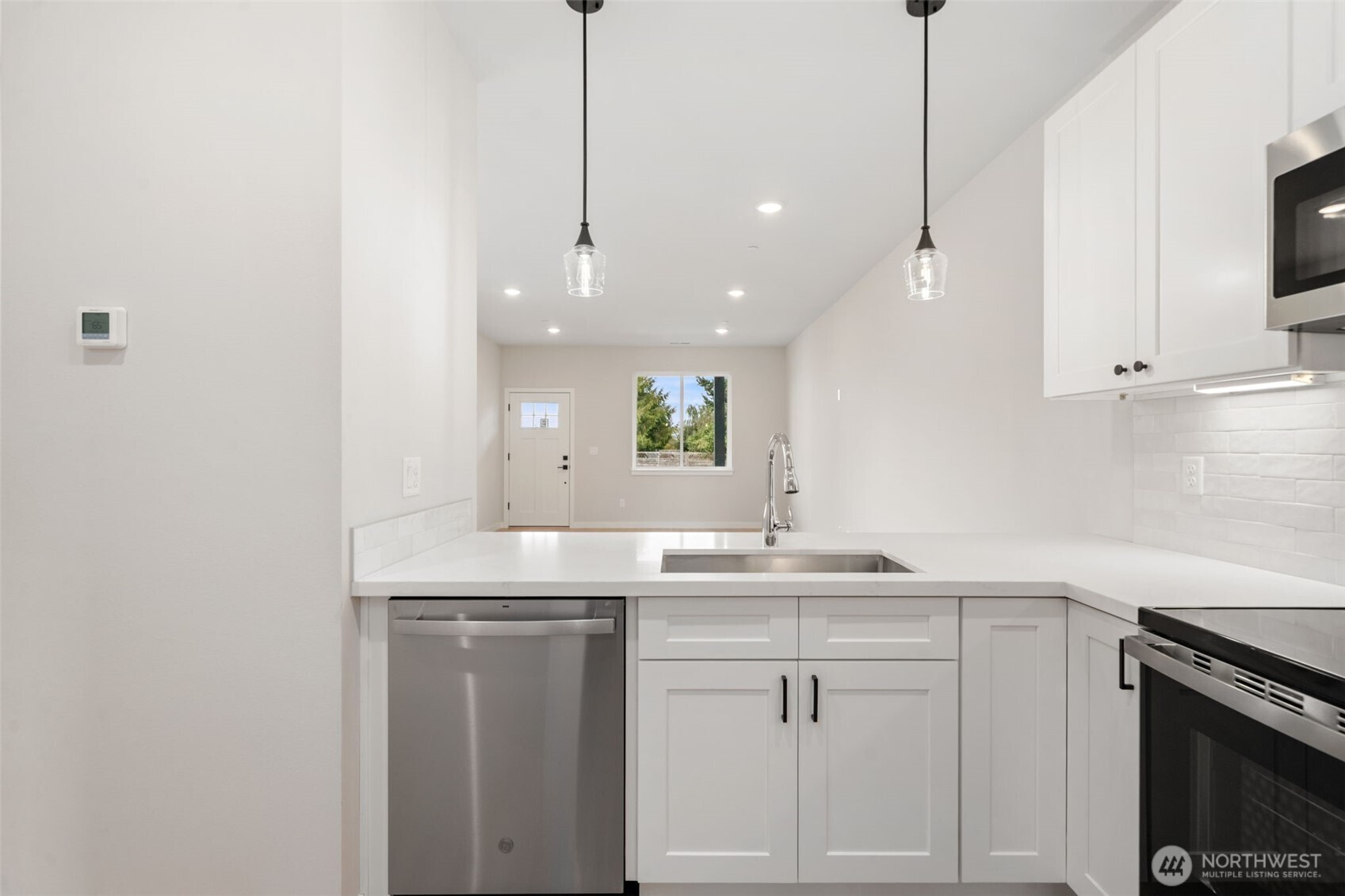 669 West Hendrickson Road, Unit 6 Sequim, WA 98382 - Photo 9 of 23