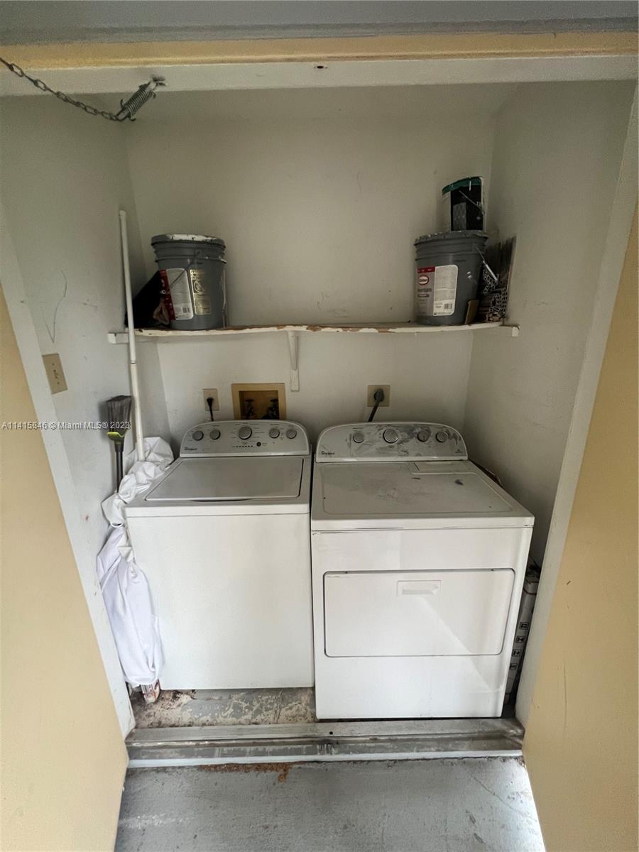 The Hammocks Miami, FL 33196 - Photo 13 of 20 a utility room with dryer and washer