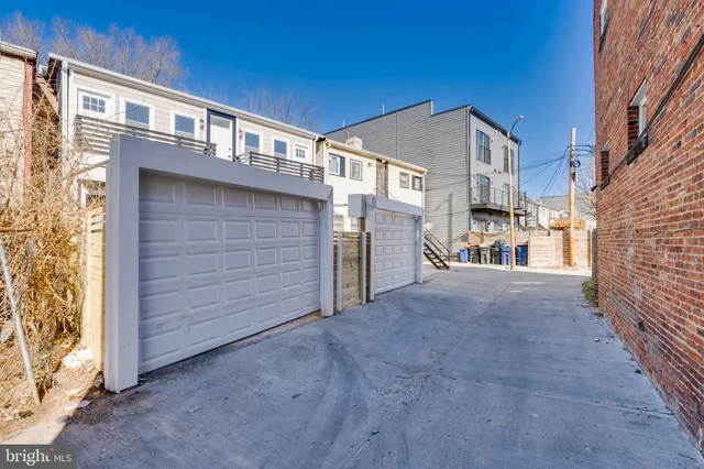 $2,980 | 1703 West Virginia Avenue Northeast, Unit 2, Washington, DC 20002