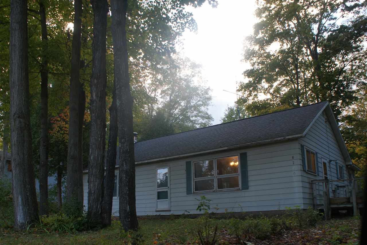 6280 South Maple City Road Maple City, MI 49664 - Photo 2 of 34 1868676-1.JPG