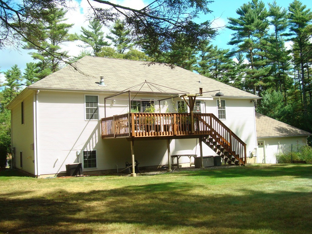 18 Rebecca Road Freetown, MA 02702 - Photo 27 of 30 a house that has a big yard