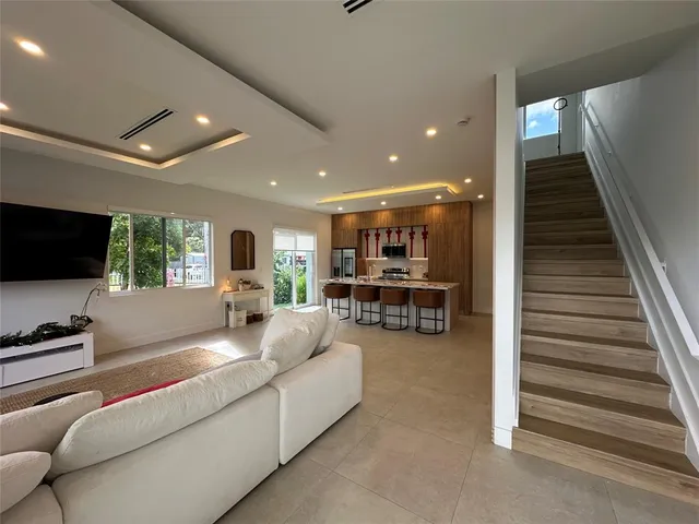 $5,100 | 2109 Southwest 18th Avenue, Fort Lauderdale, FL 33315