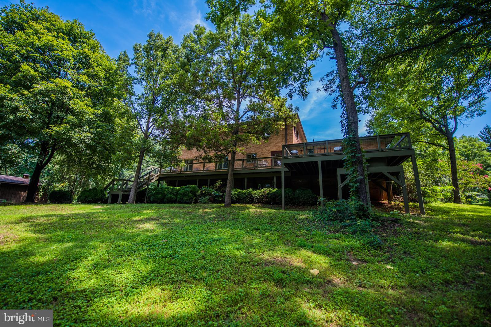 414 Dungadin Road Front Royal, VA 22630 - Photo 29 of 37 Exterior (Rear)