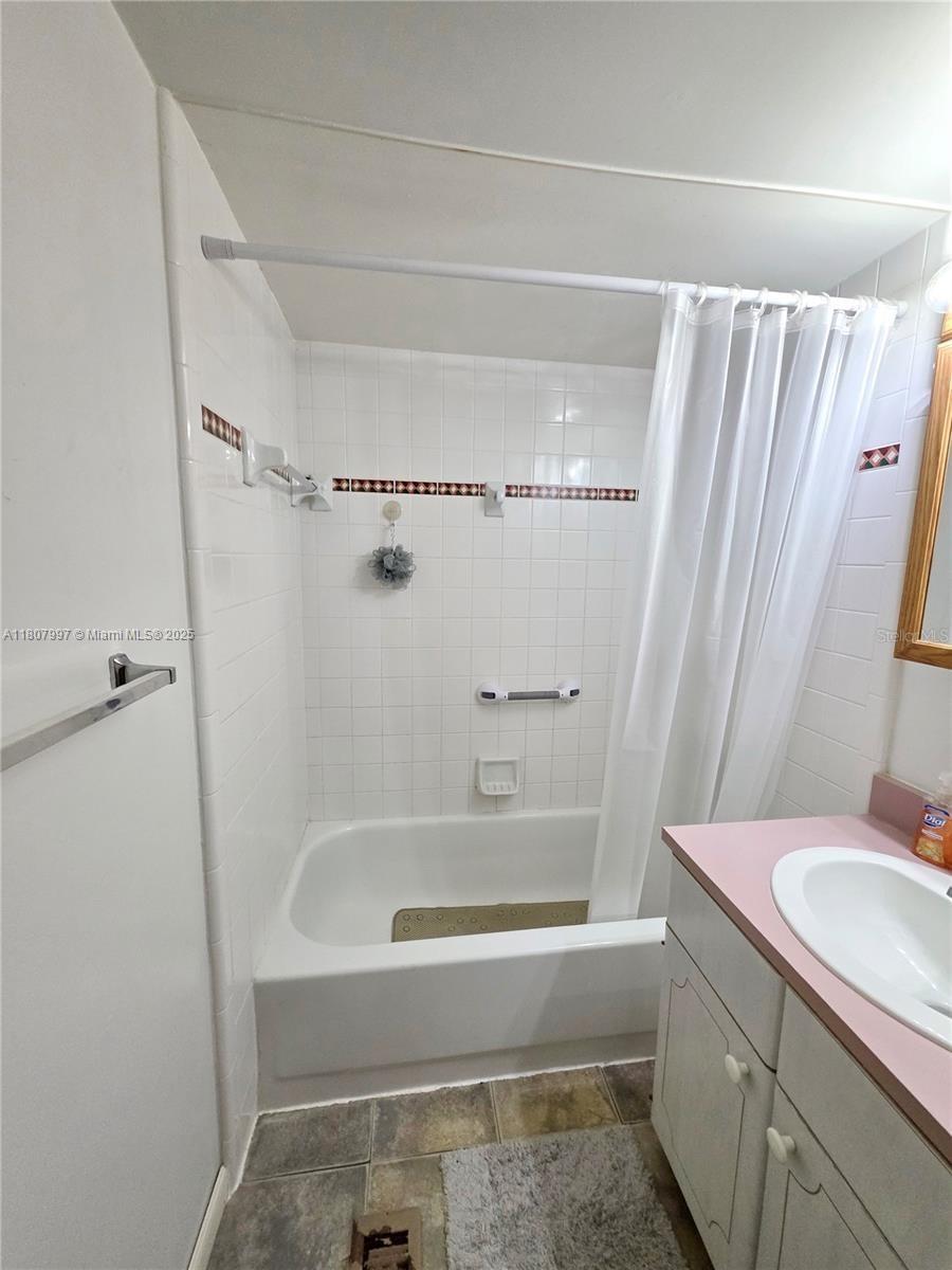 1277 Linda Road Okeechobee, FL 34974 - Photo 18 of 30 Gallery Image 18