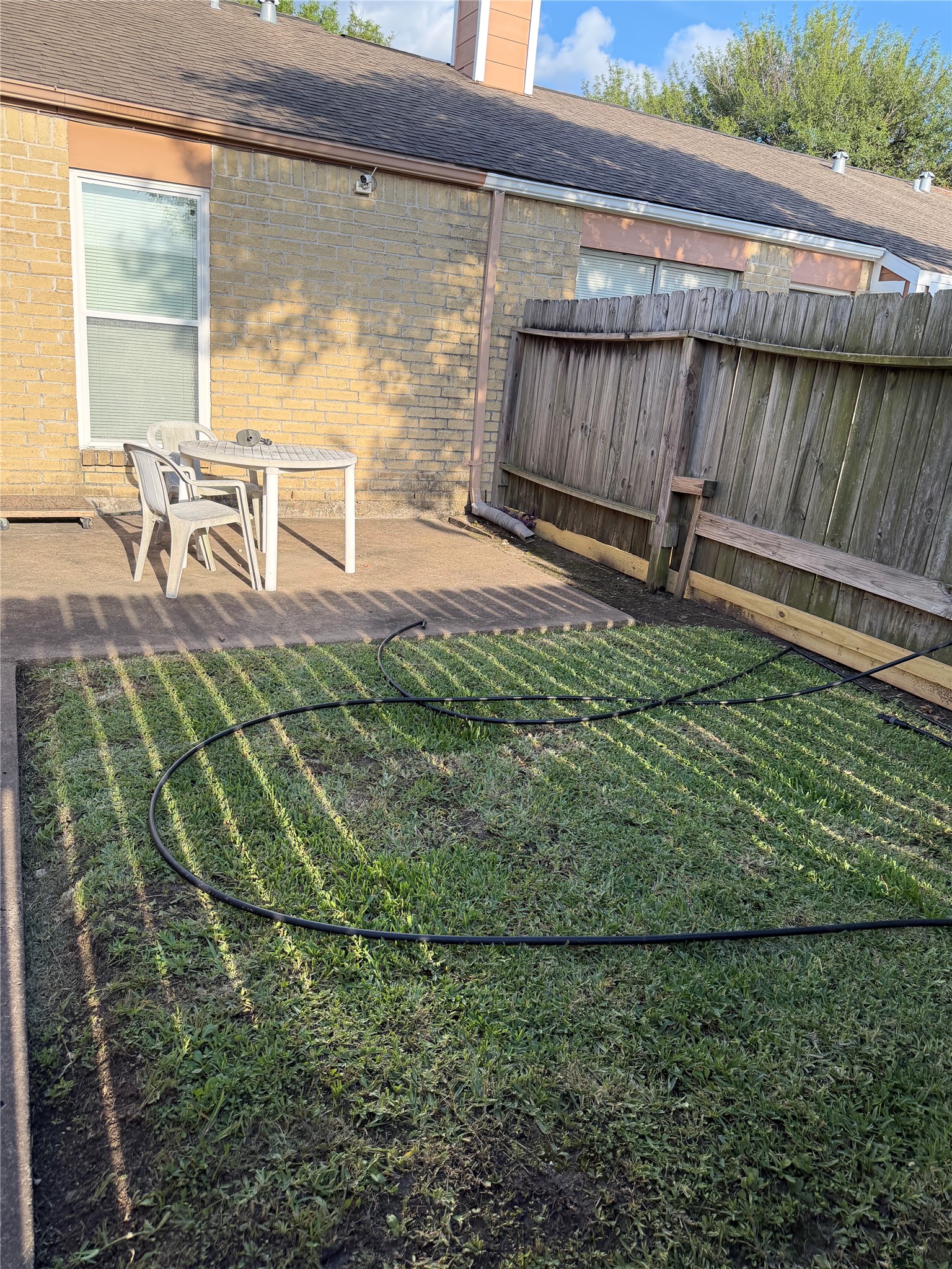 8652 Maplecrest Drive Houston, TX 77099 - Photo 4 of 8