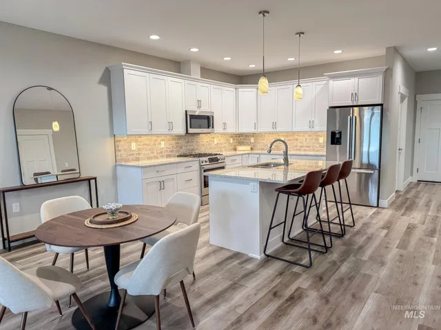 $379,900 | 2113 Powers Avenue, Unit A, Lewiston, ID 83501