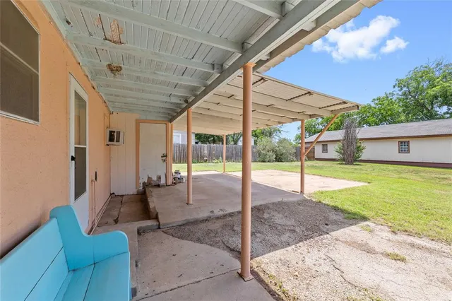 $50,000 | 201 First Street, Bangs, TX 76823