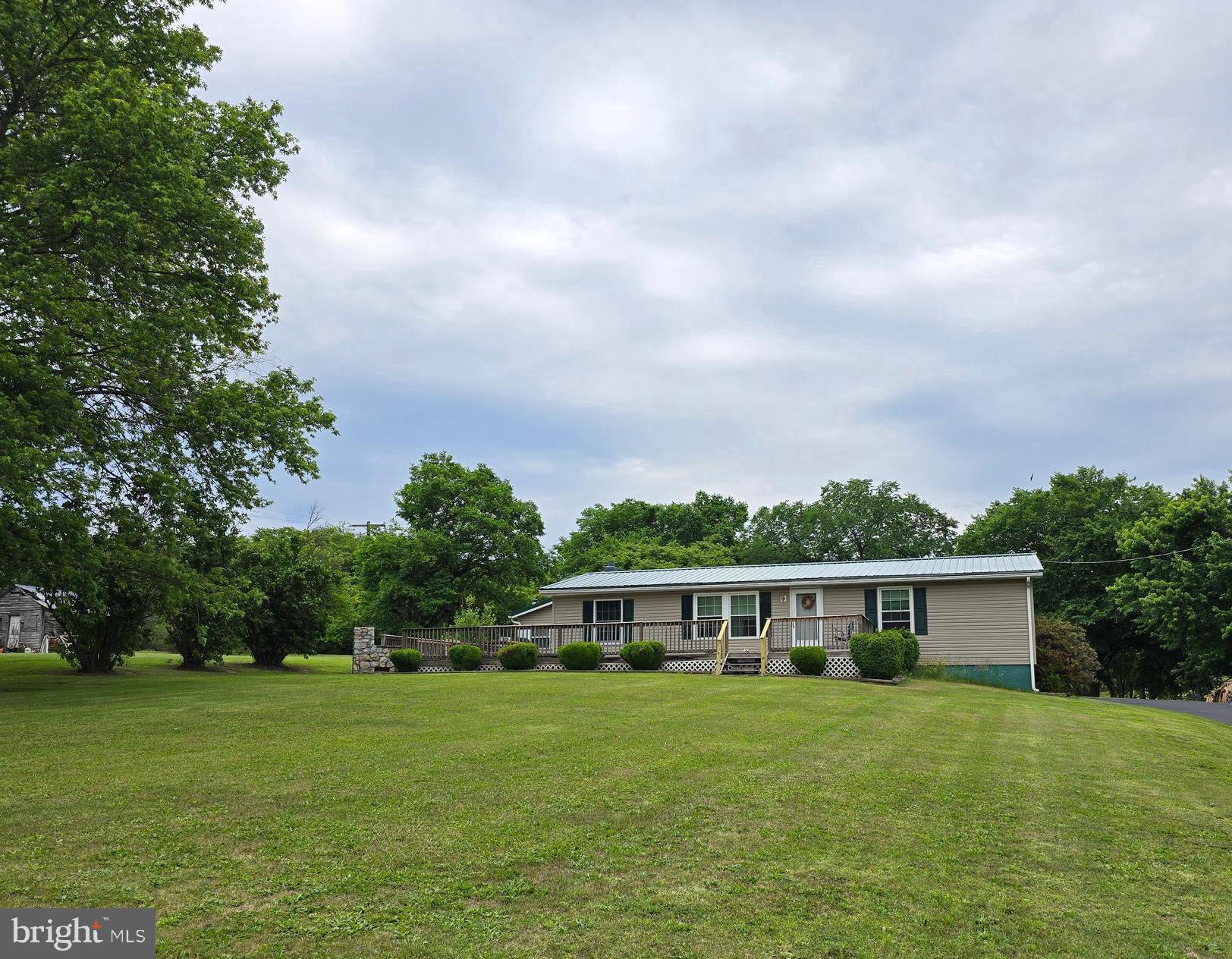 6231 Valley Road Berkeley Springs, WV 25411 - Photo 27 of 34 Front yard