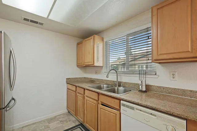 $210,000 | 455 Cherry Lane, Unit K, Manteca, CA 95337