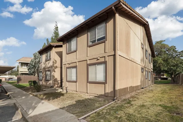 $210,000 | 455 Cherry Lane, Unit K, Manteca, CA 95337