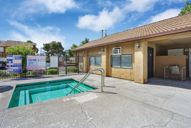 $210,000 | 455 Cherry Lane, Unit K, Manteca, CA 95337