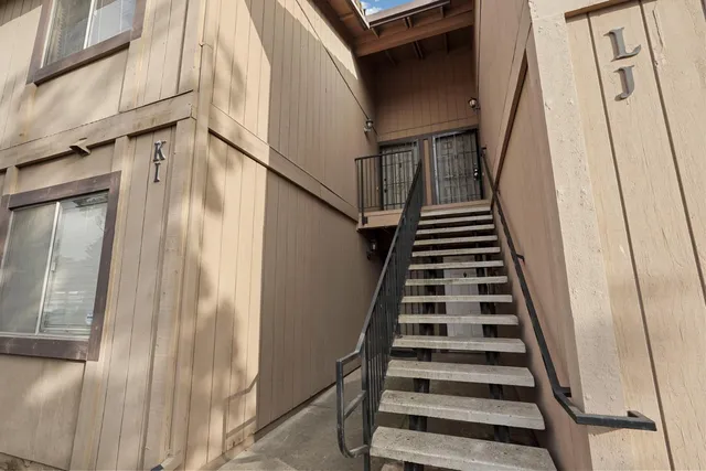 $210,000 | 455 Cherry Lane, Unit K, Manteca, CA 95337
