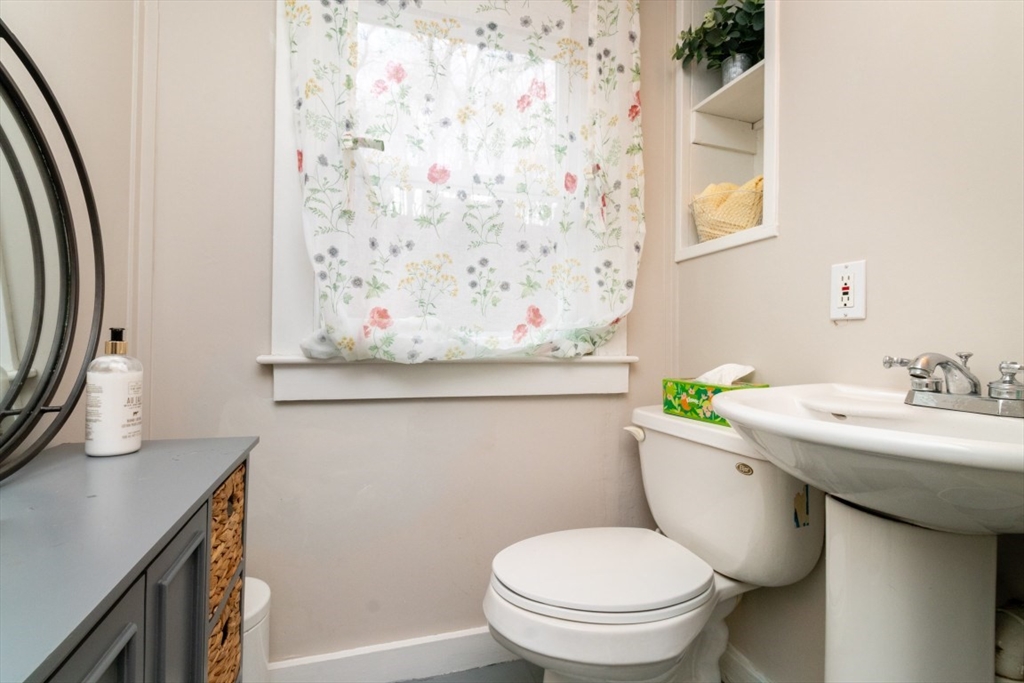 49 Brookside Road Braintree, MA 02184 - Photo 18 of 22 Gallery Image 18