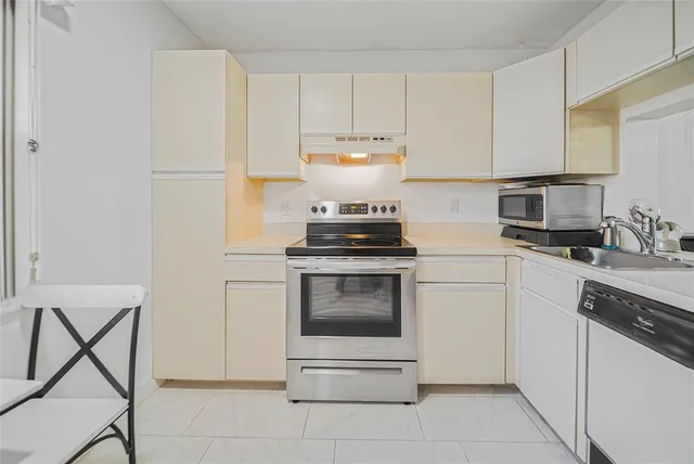 $234,000 | 3039 Carambola Circle South, Unit 3039, Coconut Creek, FL 33066