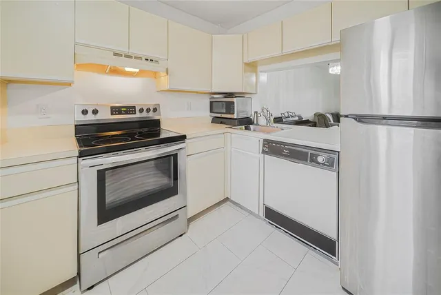 $234,000 | 3039 Carambola Circle South, Unit 3039, Coconut Creek, FL 33066