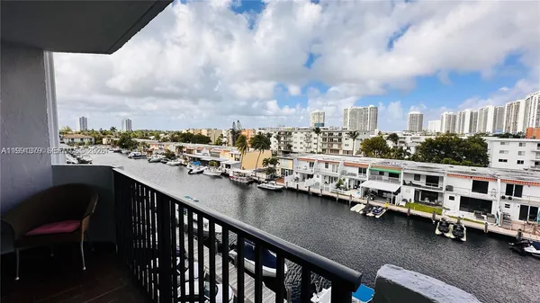 $2,550 | 3703 Northeast 166th Street, Unit 503, North Miami Beach, FL 33160