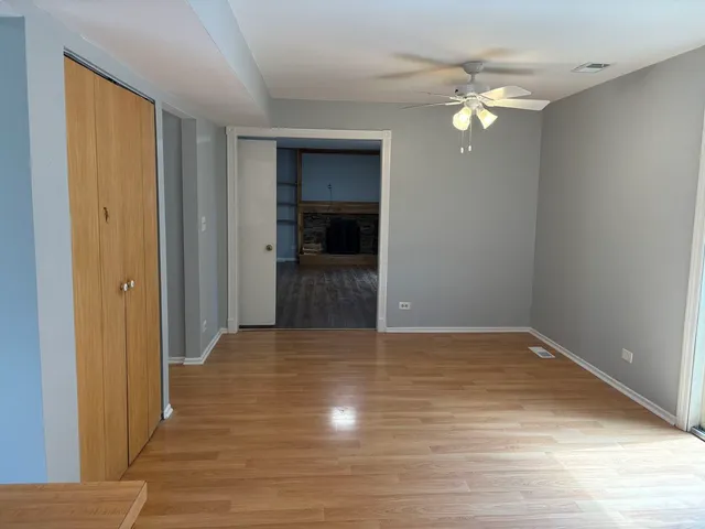 $374,999 | 848 Birchbark Trail, Carol Stream, IL 60188