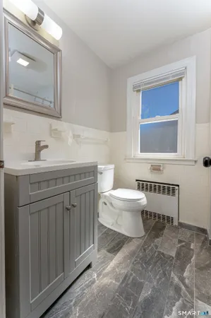 $2,200 | 233 Unionville Avenue, Plainville, CT 06062