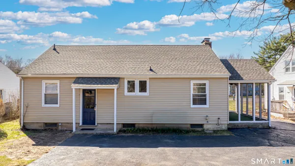 $2,200 | 233 Unionville Avenue, Plainville, CT 06062