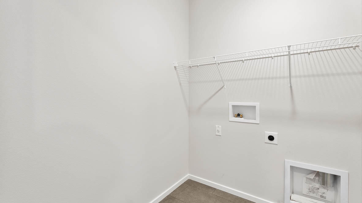 61172 Southeast Splendor Lane Bend, OR 97702 - Photo 20 of 26 020 laundry room