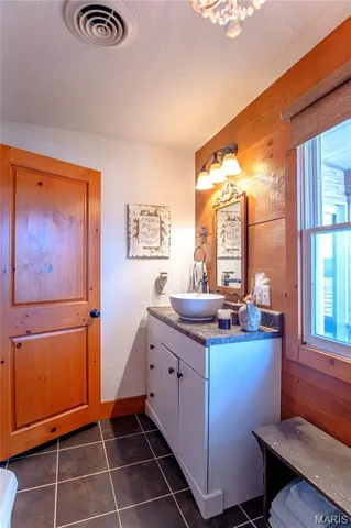 $790,000 | 14225 Highway 68, St. James, MO 65559