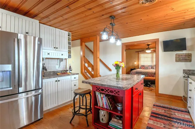 $790,000 | 14225 Highway 68, St. James, MO 65559