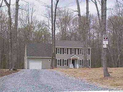 15600 Corte Castle Road Chesterfield, VA 23838 - Photo 1 of 1 front view of a house with a yard
