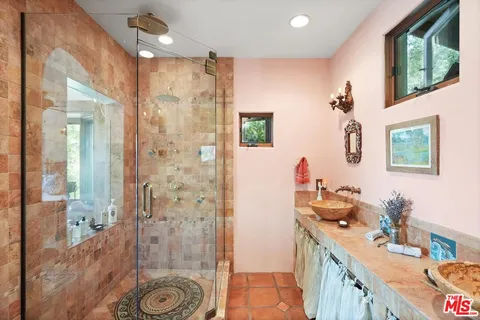 $1,999,000 | 754 Basin Drive, Topanga, CA 90290