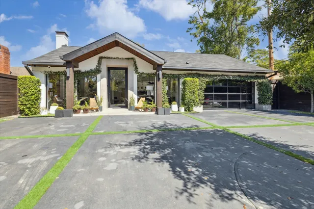 $1,950,000 | 5406 Woodway Drive, Houston, TX 77056