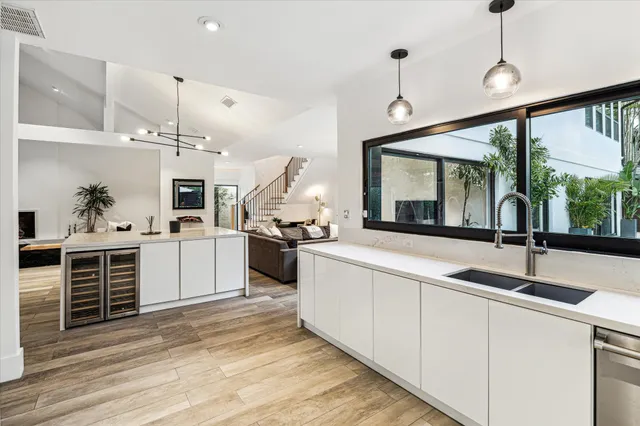 $1,950,000 | 5406 Woodway Drive, Houston, TX 77056