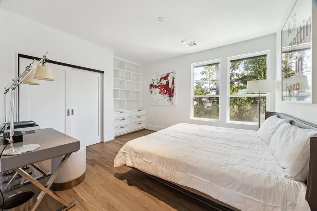 $1,950,000 | 5406 Woodway Drive, Houston, TX 77056