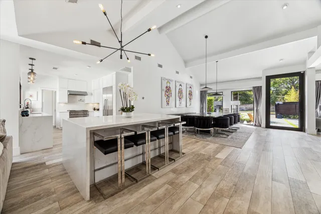 $1,950,000 | 5406 Woodway Drive, Houston, TX 77056