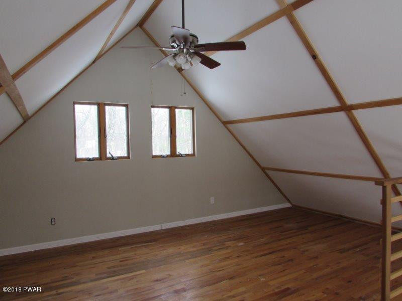 116 Ridgeway Drive Hawley, PA 18428 - Photo 14 of 33 Loft