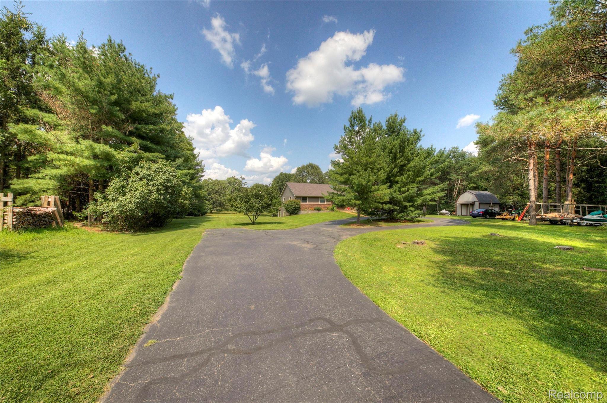1314 Middle Road Highland, MI 48357 - Photo 39 of 60 4H8A2232_3_4.jpg