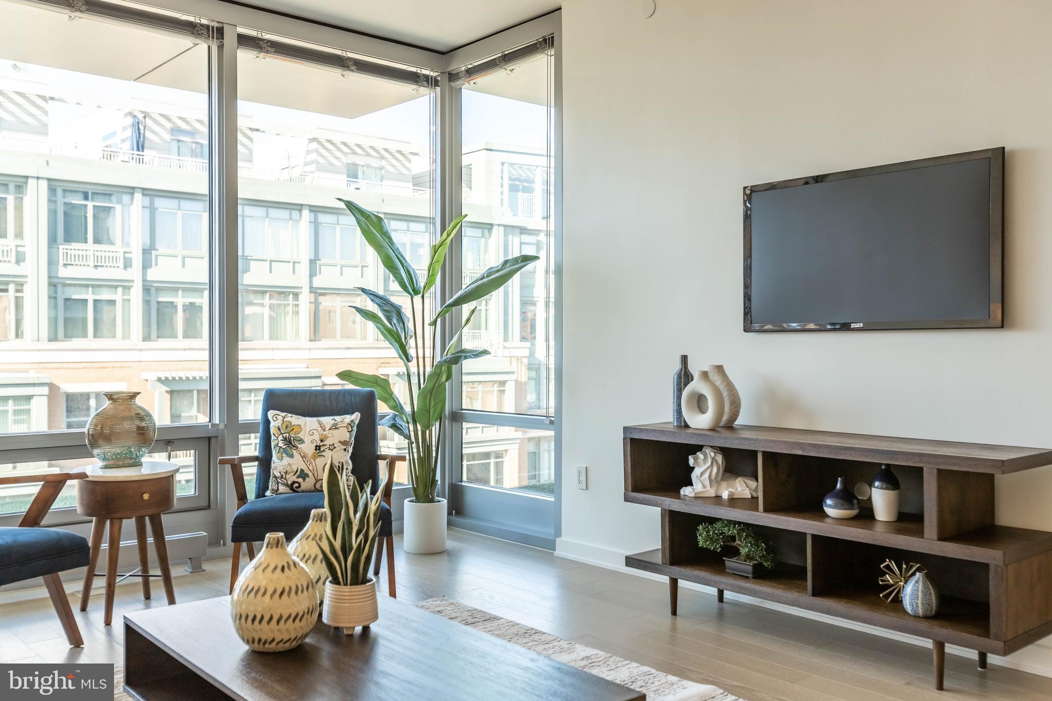 1111 24th Street Northwest, Unit 72 Washington, DC 20037 - Photo 10 of 20 Floor to ceiling windows