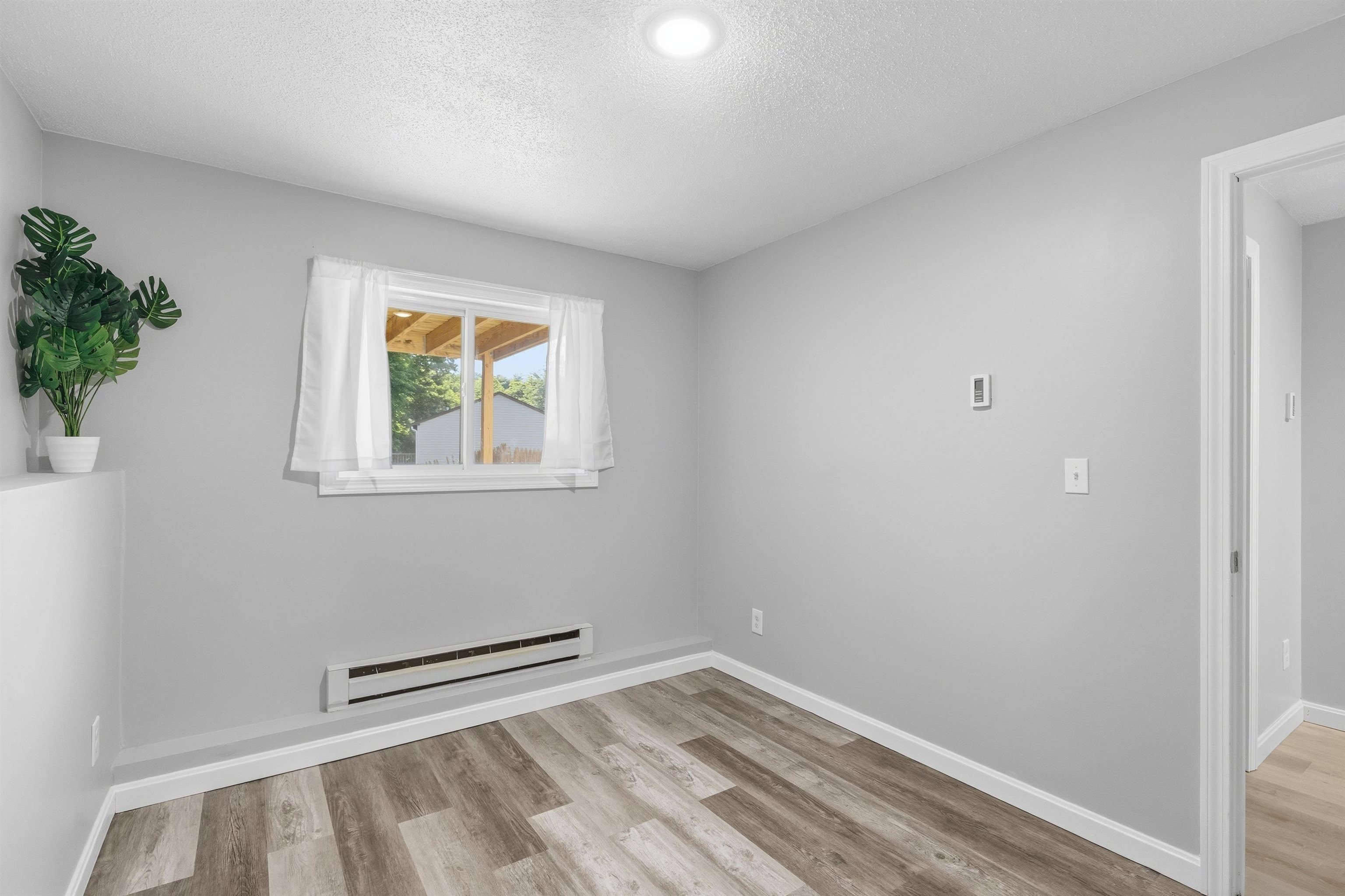 897 Mammoth Road, Unit 8 Manchester, NH 03104 - Photo 23 of 48