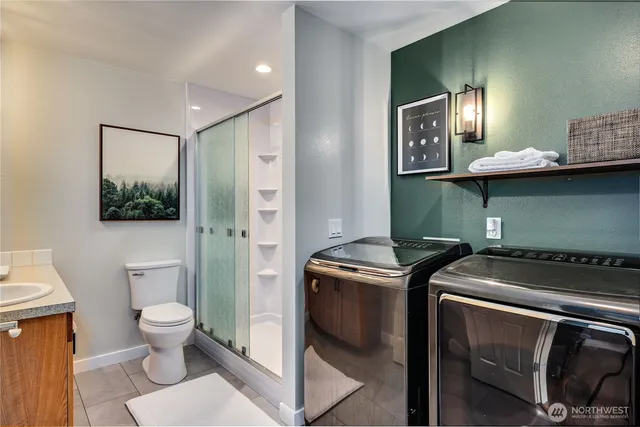 $320,000 | 7701 Beacon Place Northeast, Unit 103, Bremerton, WA 98311