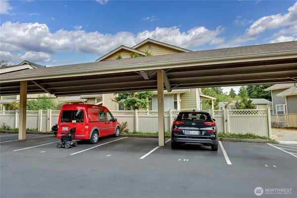 $317,000 | 7701 Beacon Place Northeast, Unit 103, Bremerton, WA 98311