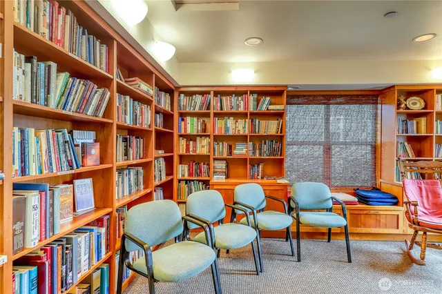 $320,000 | 7701 Beacon Place Northeast, Unit 103, Bremerton, WA 98311