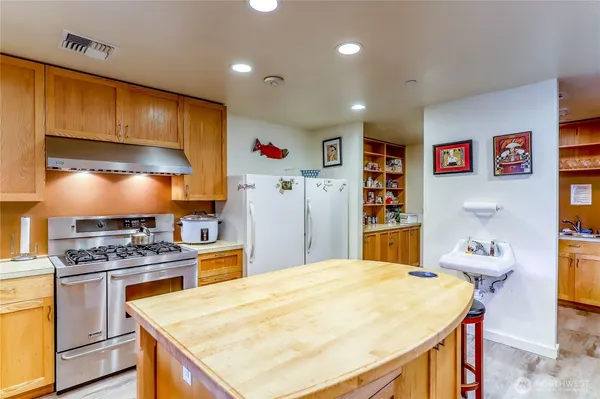 $317,000 | 7701 Beacon Place Northeast, Unit 103, Bremerton, WA 98311